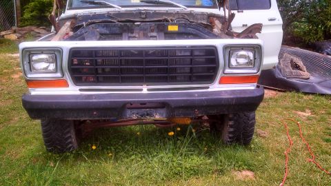 1979 Ford Bronco - The grille and headlight design suggest a 1978 model year for this Ford Bronco.
