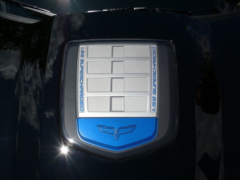 Engine cover with LS9 SUPERCHARGED text and Corvette logo