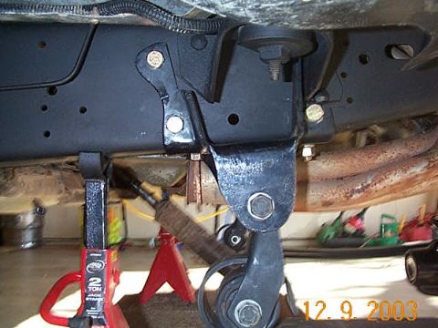 1986 Ford Bronco - pass. side hangar complete.