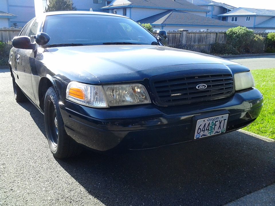 2000 Ford Crown Victoria “the vic”