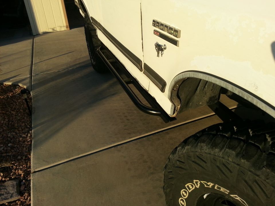 1991 Ford Bronco side step and fender with 'Bronco' badge visible