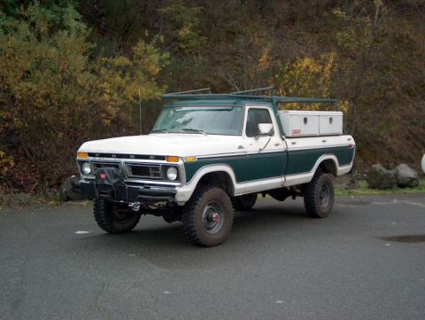 1977 Ford F-250 - Truck at Willow Creek California 12/2003