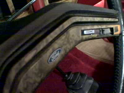 1986 Ford Bronco - steering wheel carnage