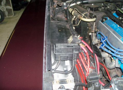 1979 Ford Ranchero - 120 amp fused distribution block that handles the fans/fan controllers(70 and 40 amp) and sends power to a distribution block on the DS inn…