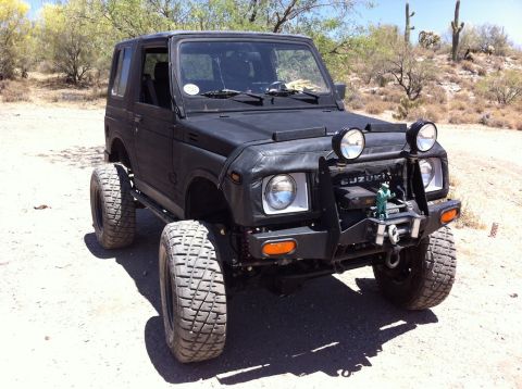 1987 Suzuki Samurai - This modified 1987 Suzuki Samurai is ready for off-road adventures.