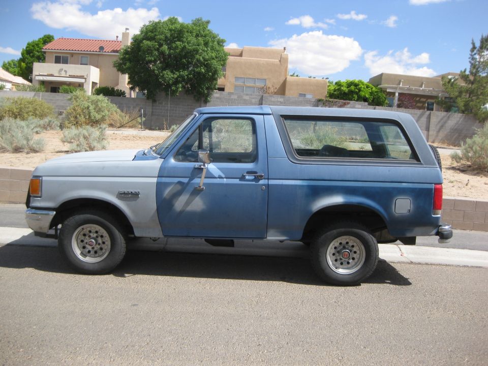 1988 Ford Bronco “Miley”
