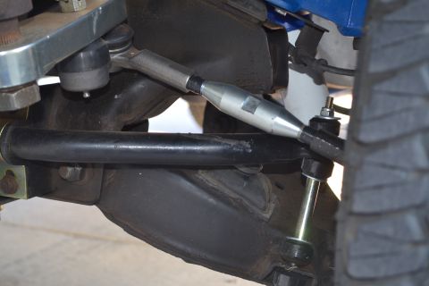 2004 Nissan Xterra - Undercarriage view of steering and suspension components, likely from a truck or SUV.