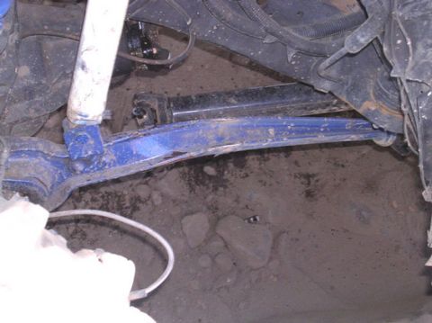 1991 Ford Bronco - This is why I am adding the plate to the arms. I do not want this to happen again!