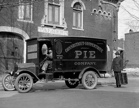 1909 Ford Model T - Ford Model T truck for Connecticut-Copperthite Pie Company, circa 1910.