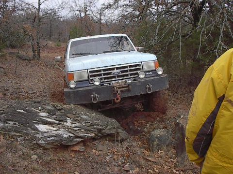 1986 Ford Bronco - Tony gets hung on a rock.