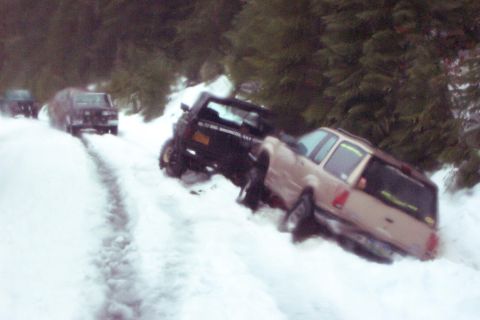 1996 Ford Bronco - Couple hours later still here. (12/13/2003)