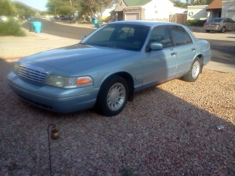 2000 Ford Crown Victoria “love my car”