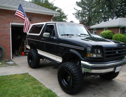 1993 Ford Bronco photo