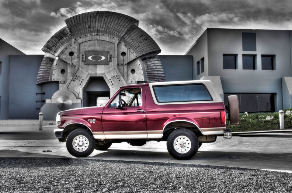 1994 Ford Bronco “Eddie Bauer”