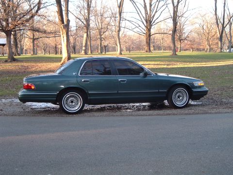 1995 Mercury Grand Marquis - Out at the park