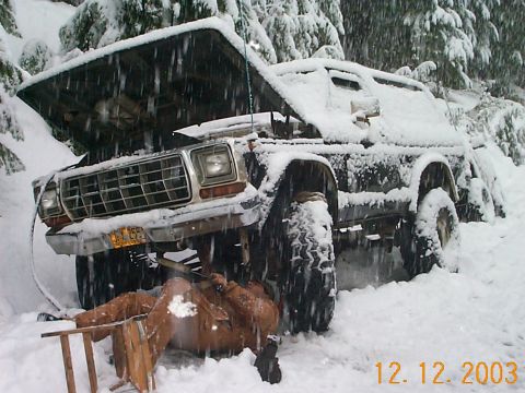 1983 Ford Bronco - Jim returns to find his truck has 4" of new snow (white mud)