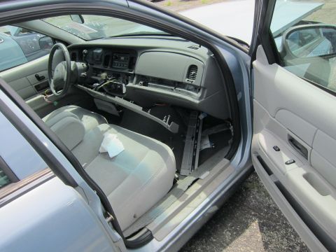 1991 Ford LTD Crown Victoria - Interior view of a 1991 Ford Crown Victoria LTD with the dashboard disassembled.