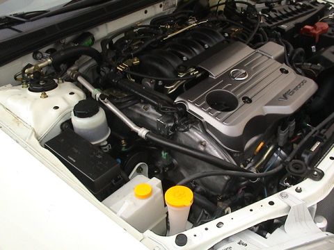 2004 Nissan Maxima photo