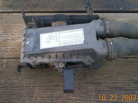 1983 Ford Bronco - Airbox, Filter & Hoses ~ $10