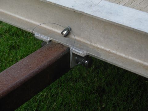 2004 Land Rover Land Rover - To keep the pin from ever going missing, I cabled it to the trailer.