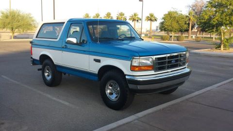 1995 Ford Bronco photo