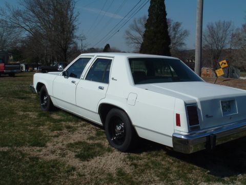 1991 Ford LTD Crown Victoria - This 1991 Ford Crown Victoria LTD is seen from a three-quarter front angle.