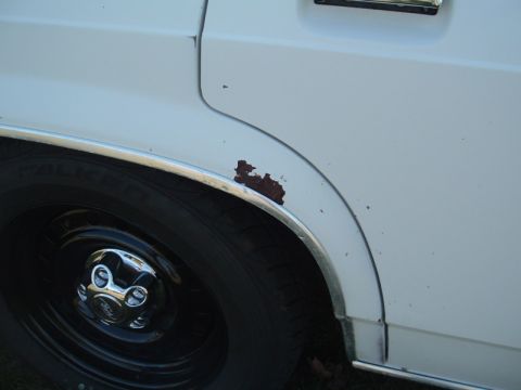 1991 Ford LTD Crown Victoria - Rust is visible on the rear wheel well of this 1991 Ford Crown Victoria LTD.
