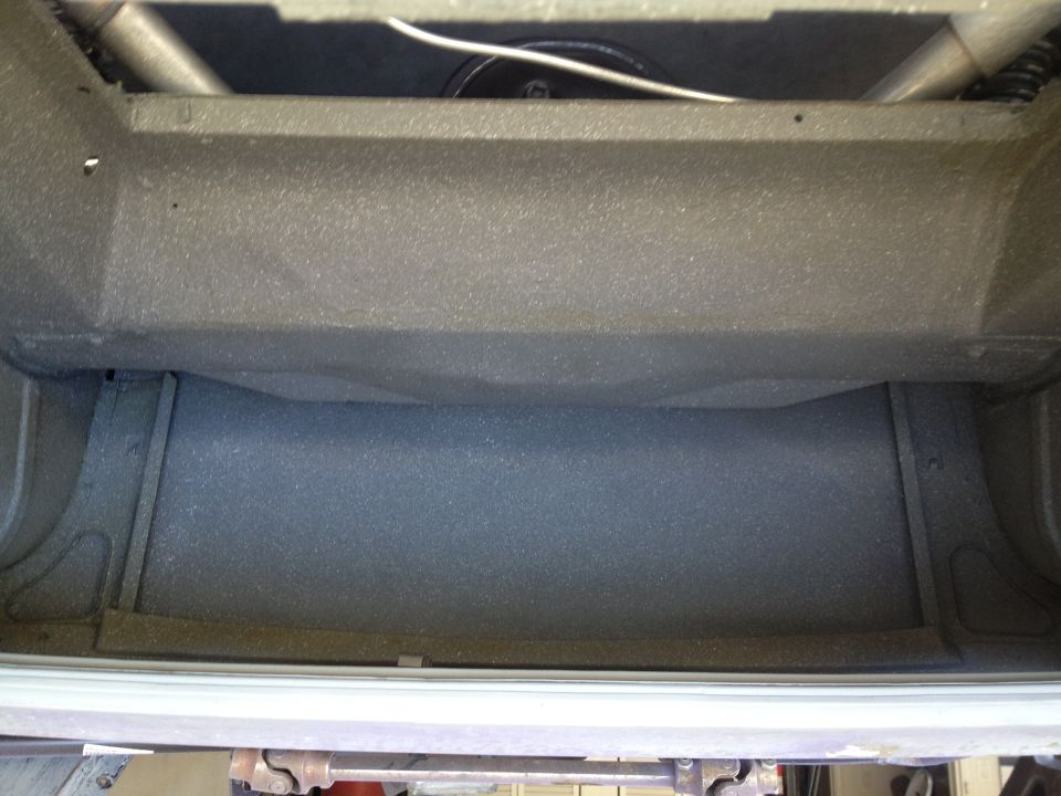 65 Mustang with Dupli Color Spatter Paint gray/white in trunk