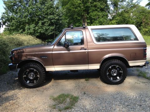 1993 Ford Bronco photo