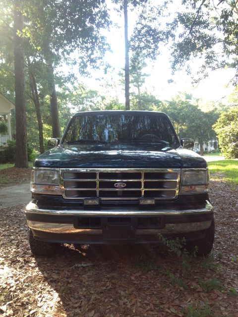 1995 Ford Bronco photo