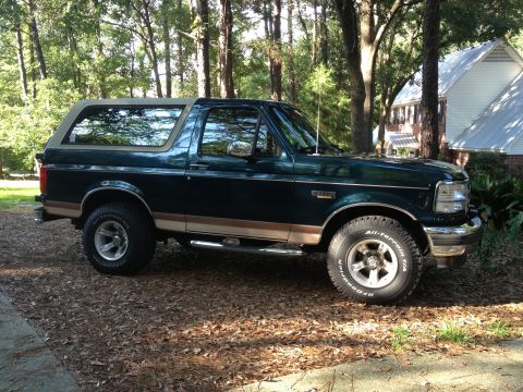 1995 Ford Bronco photo