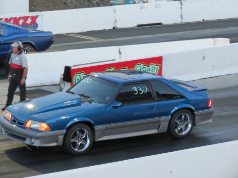 1990 Ford Mustang photo