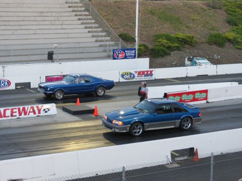 1990 Ford Mustang photo