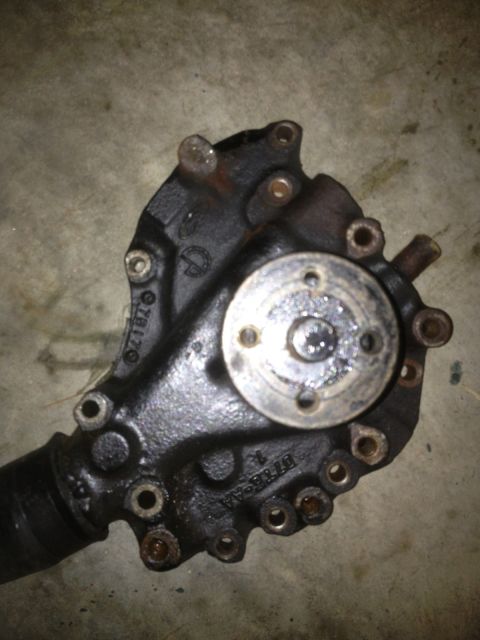 1978 Ford Bronco - This steering gear box, possibly from a 1978 Ford Bronco, has "78170" and "D7TA-AA" stamped on its housing.