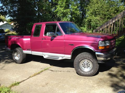 1992 Ford F-150 - Freshly washed and ready to go.