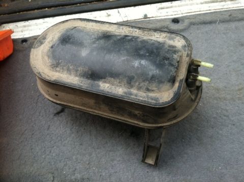1993 Ford Bronco - Plastic vacuum reservoir with adapter for earlier style vacuum fittings. Comes with mounting hardware.