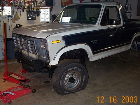 1986 Ford Bronco - on some crappy tires