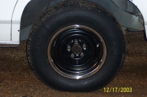 1991 Ford Crown Victoria LTD - Closeup of new trim rings