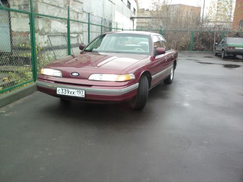 1992 Ford Crown Victoria - This 1992 Ford Crown Victoria is seen from the front three-quarter angle.