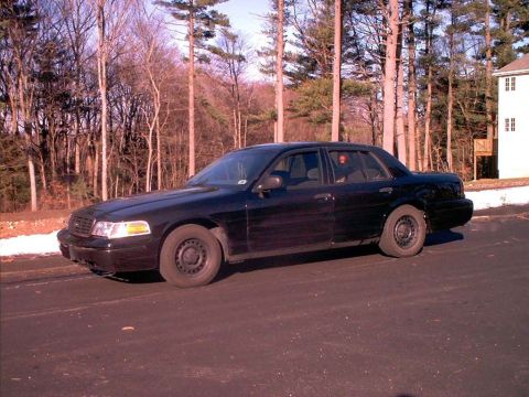 2000 Ford Crown Victoria - 2000 Crown Victoria Sports Interceptor™ Photos and Concept © Copyright 2002 J. Barry All Rights Reserved