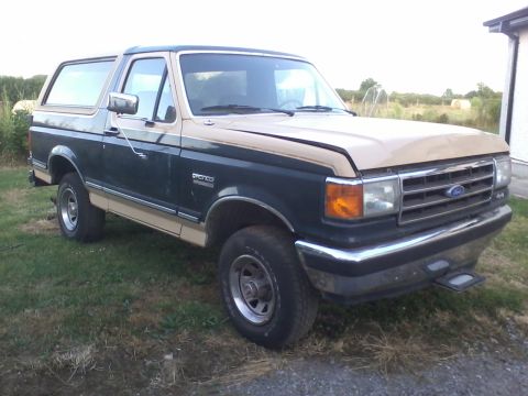 1991 Ford Bronco photo