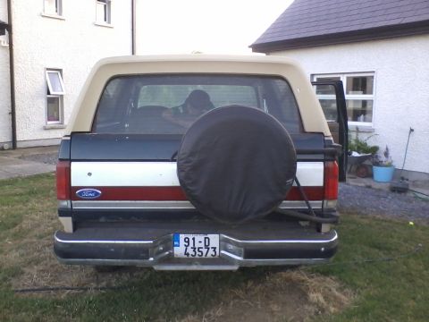 1991 Ford Bronco photo