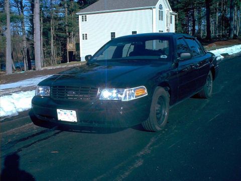 2000 Ford Crown Victoria photo