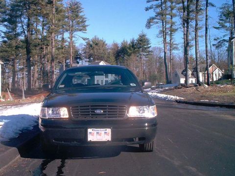2000 Ford Crown Victoria photo