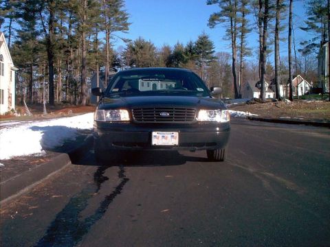 2000 Ford Crown Victoria photo