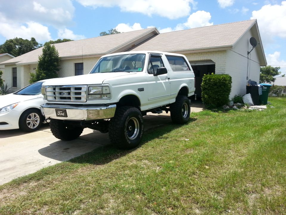 1993 Ford Bronco “BuckinBronco”