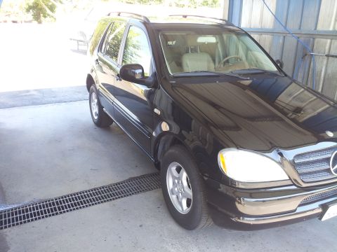 2000 Mercedes-Benz ML-Class