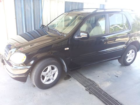 2000 Mercedes-Benz ML-Class