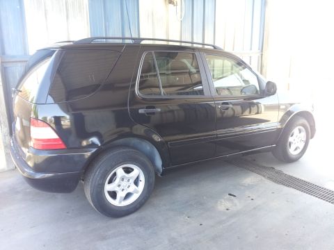2000 Mercedes-Benz ML-Class