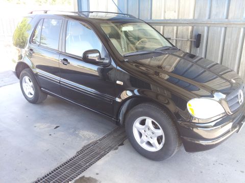 2000 Mercedes-Benz ML-Class